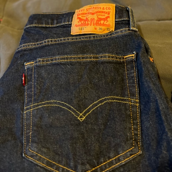 LEVIS 511 Dark Wash Jeans - Picture 3 of 6